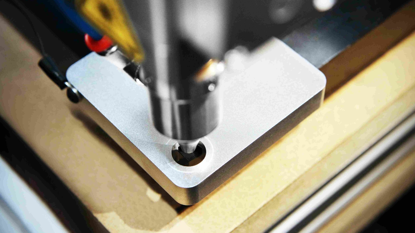 Aluminum milling CNC machines